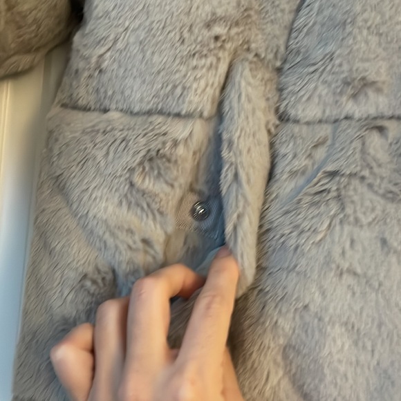 Abercrombie faux fur mini puffer NWT - Picture 5 of 5